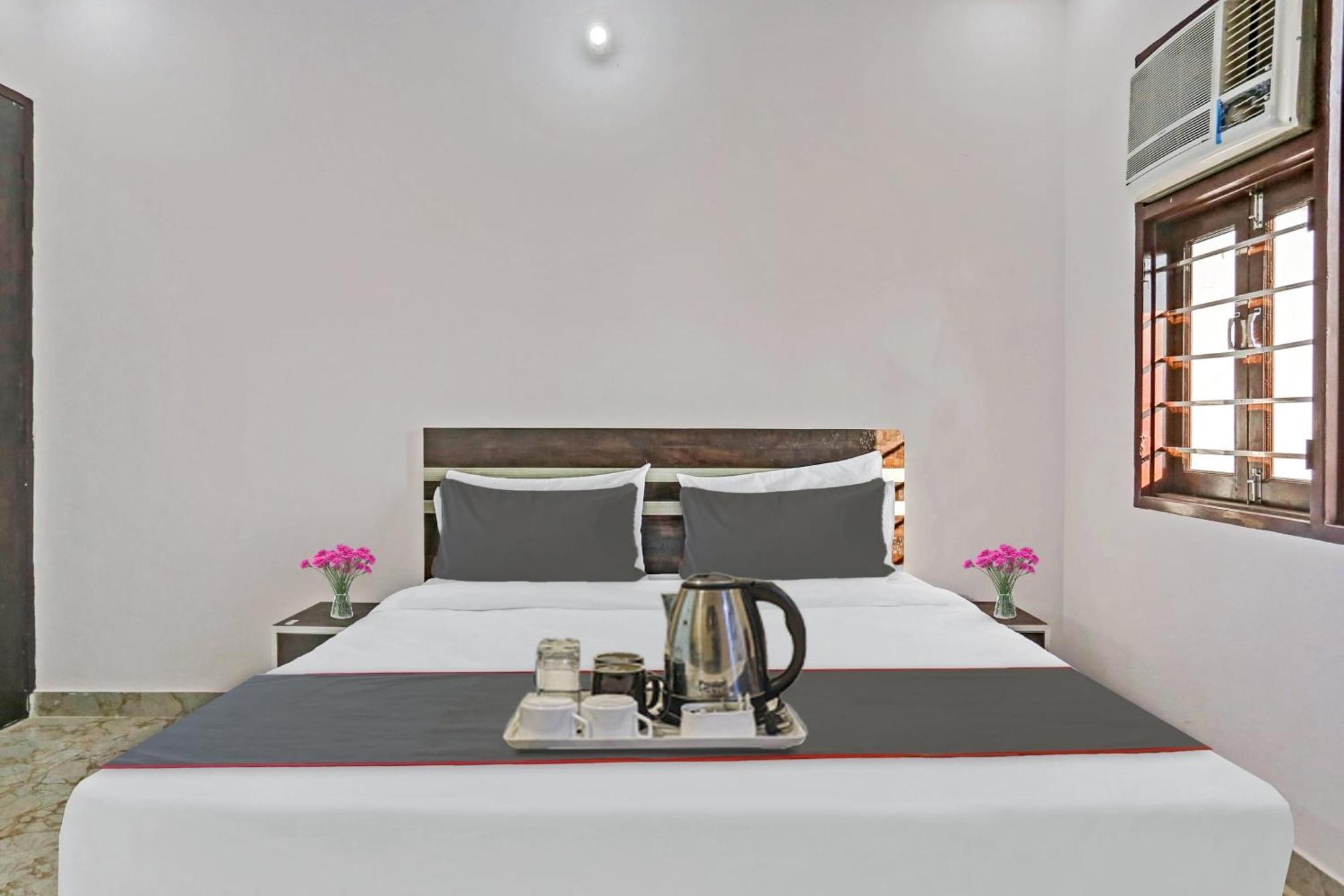 Отель Collection O The Royal Fern Farrukhnagar Экстерьер фото