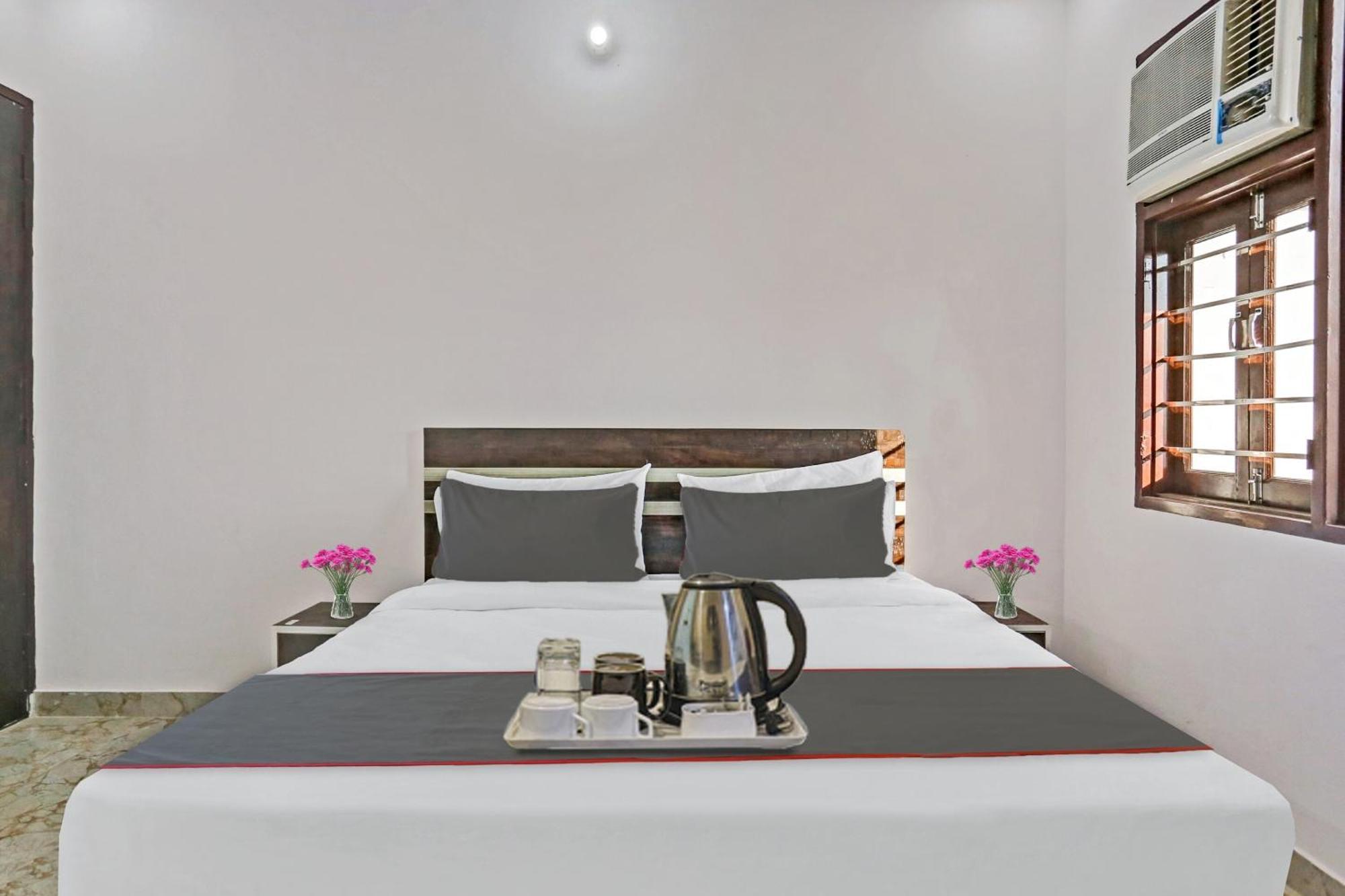 Отель Collection O The Royal Fern Farrukhnagar Экстерьер фото